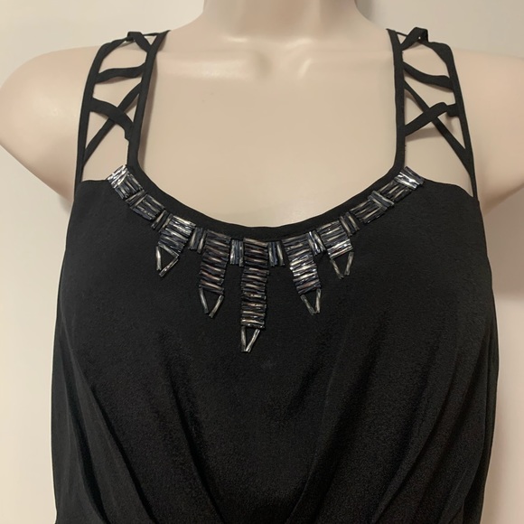 Black dress - Picture 3 of 4